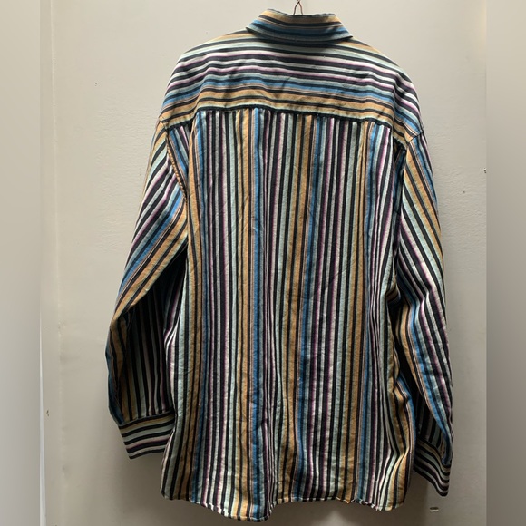 L LEO CHEVALIER DESIGN BUTTON UP - Picture 4 of 4